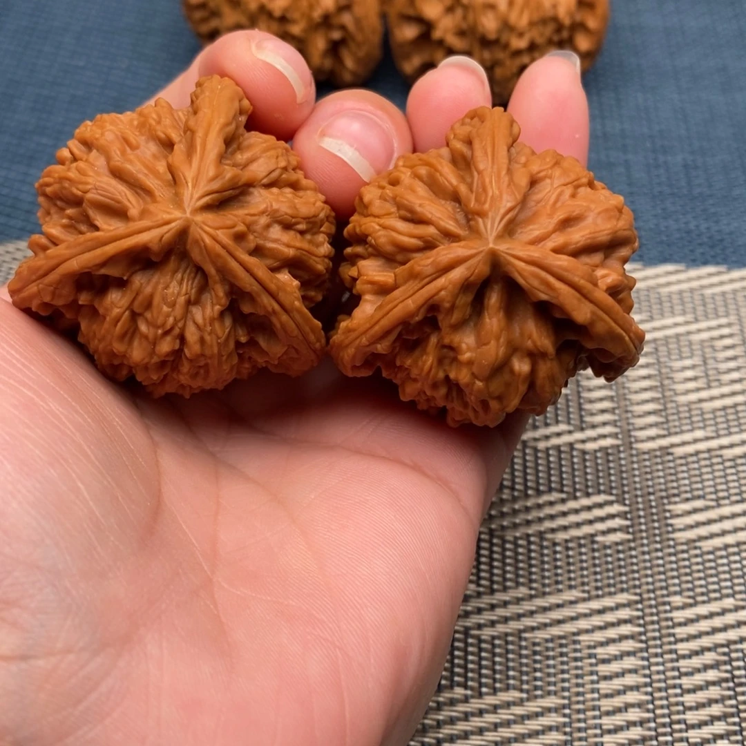 用***0文玩核桃吊坠三棱