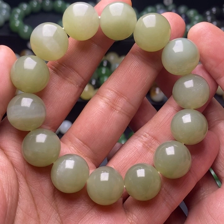 和田玉未镶嵌手串