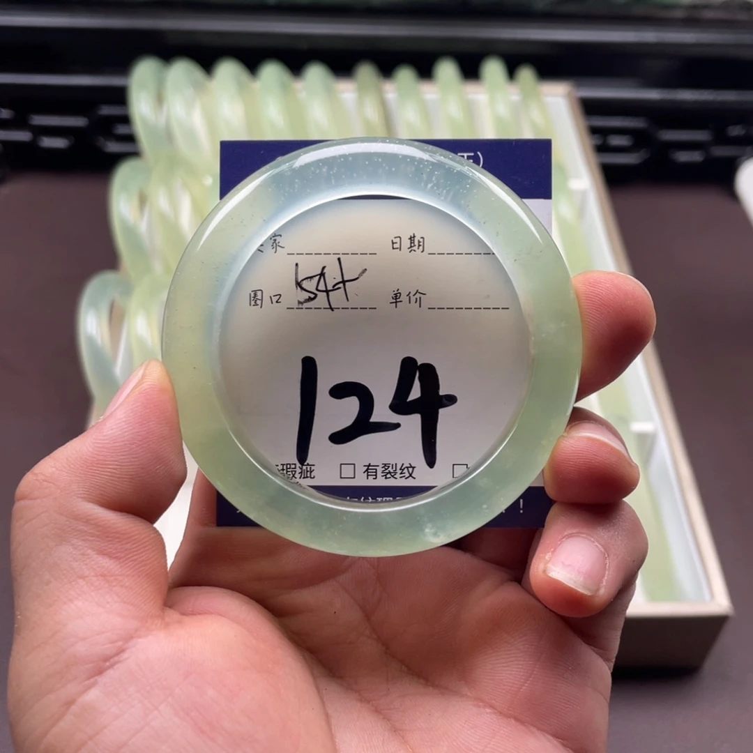 未镶嵌岫玉手镯手镯