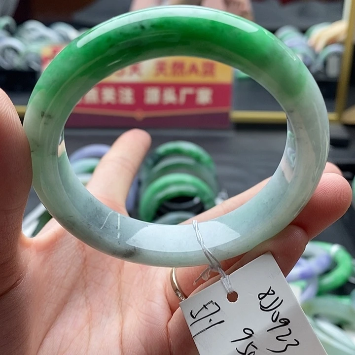 未镶嵌手镯翡翠57圈口