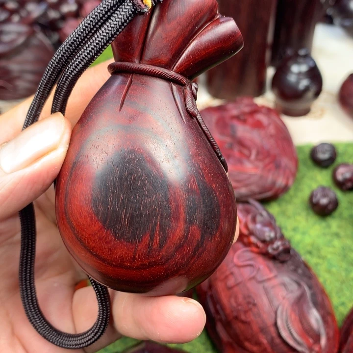 的***人檀香紫檀（小叶紫檀）