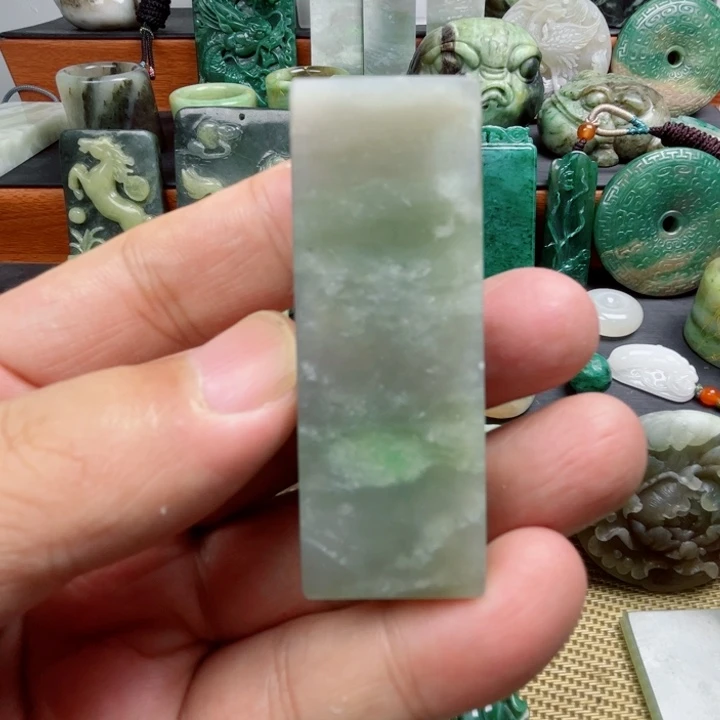 未镶嵌和田玉珠宝半成品有瑕疵