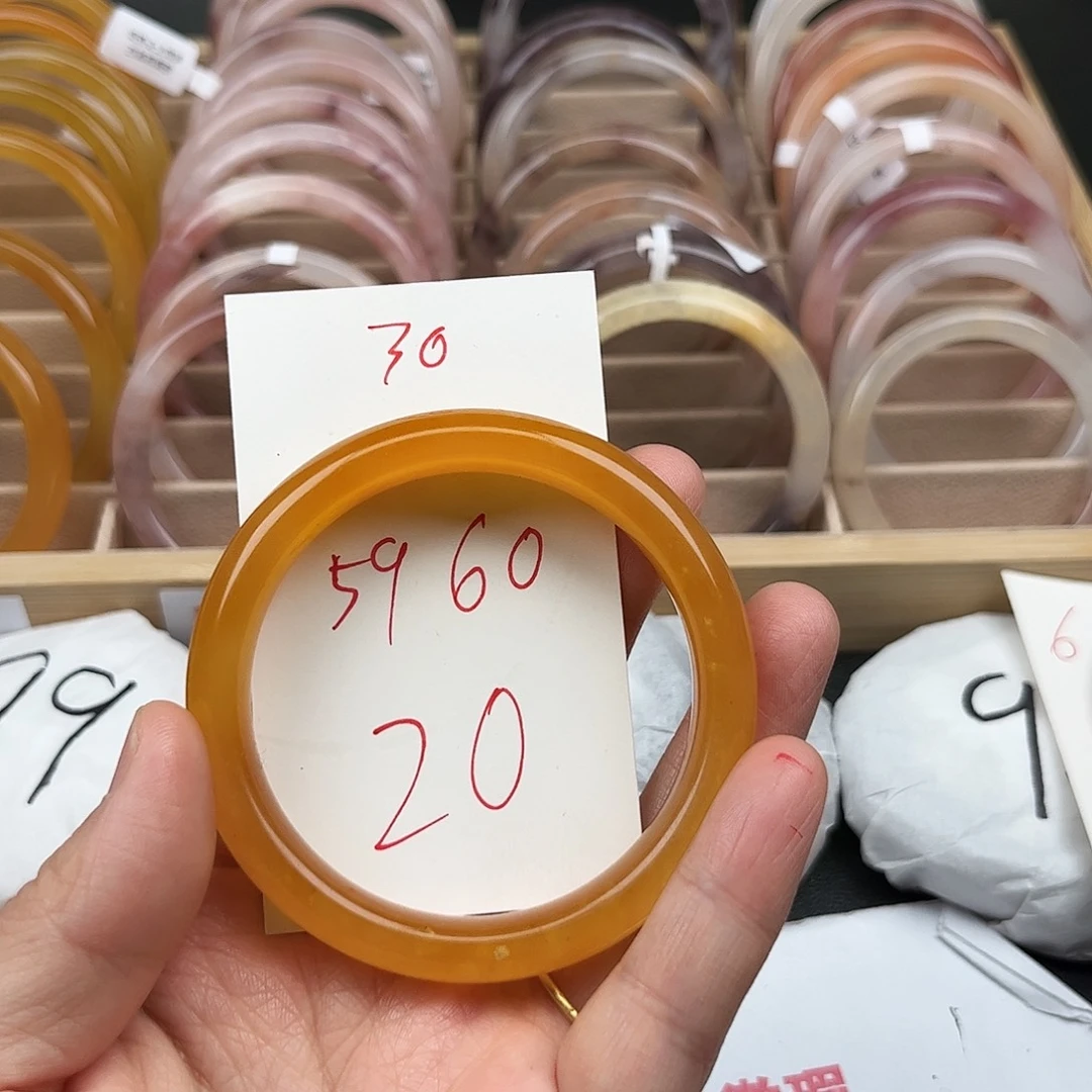 石英岩玉未镶嵌手镯30