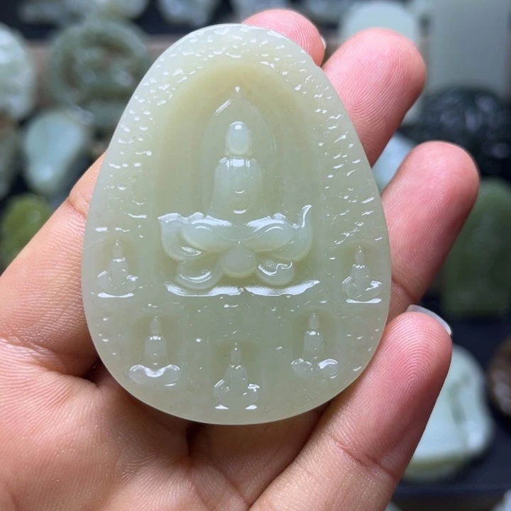 和田玉未镶嵌颈饰