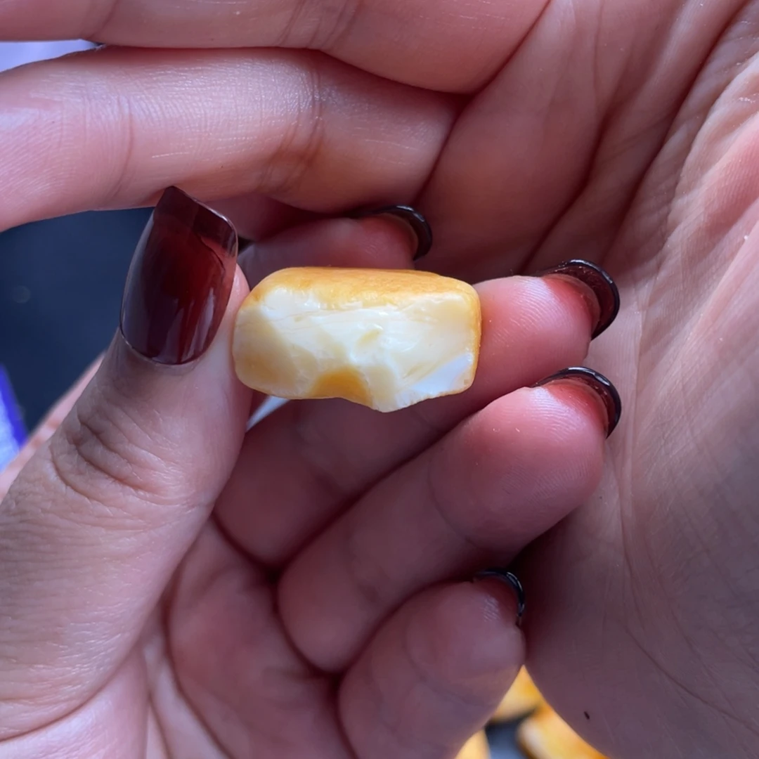 杨****定制琥珀未镶嵌天然蜜蜡原石