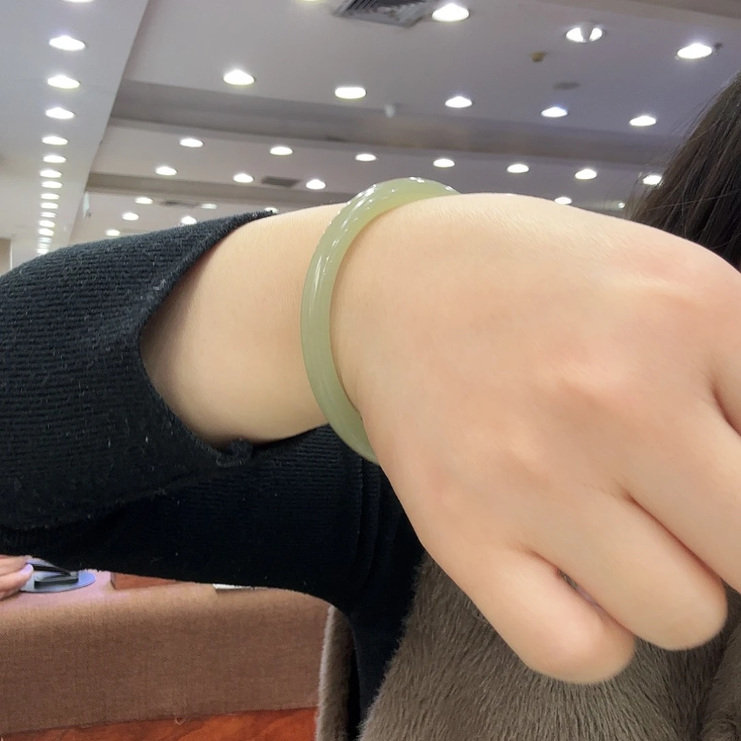 和田玉手镯未镶嵌56+、58+