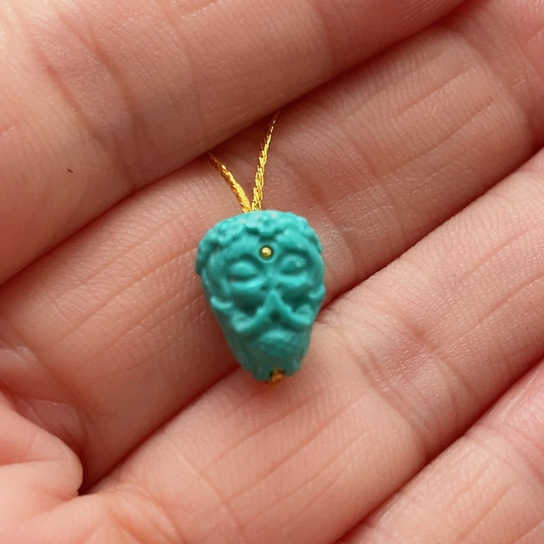 绿松石颈饰未镶嵌