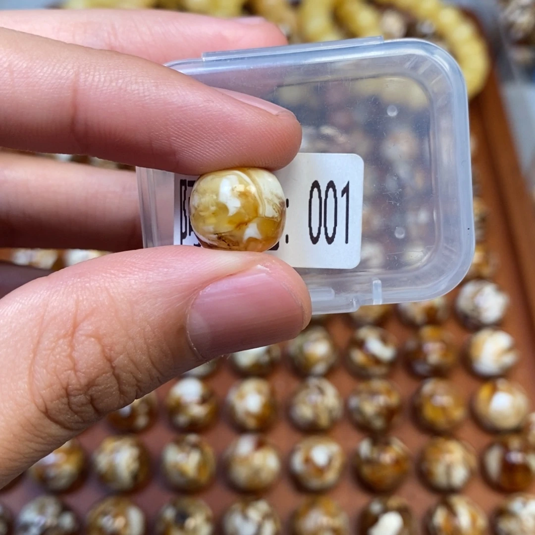 把件猴头核桃沁色圆珠老型001