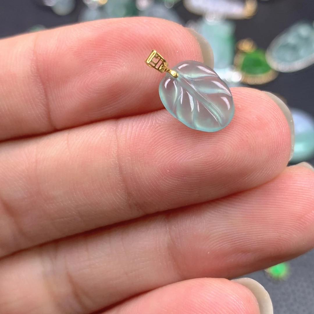 【闪购商品】翡翠18K金镶嵌颈饰翡翠