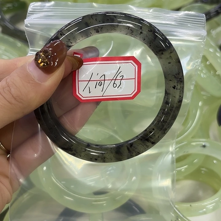 人***满蛇纹石玉未镶嵌岫玉手镯