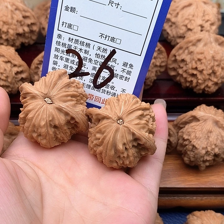 吊坠桃核磨盘狮子头39