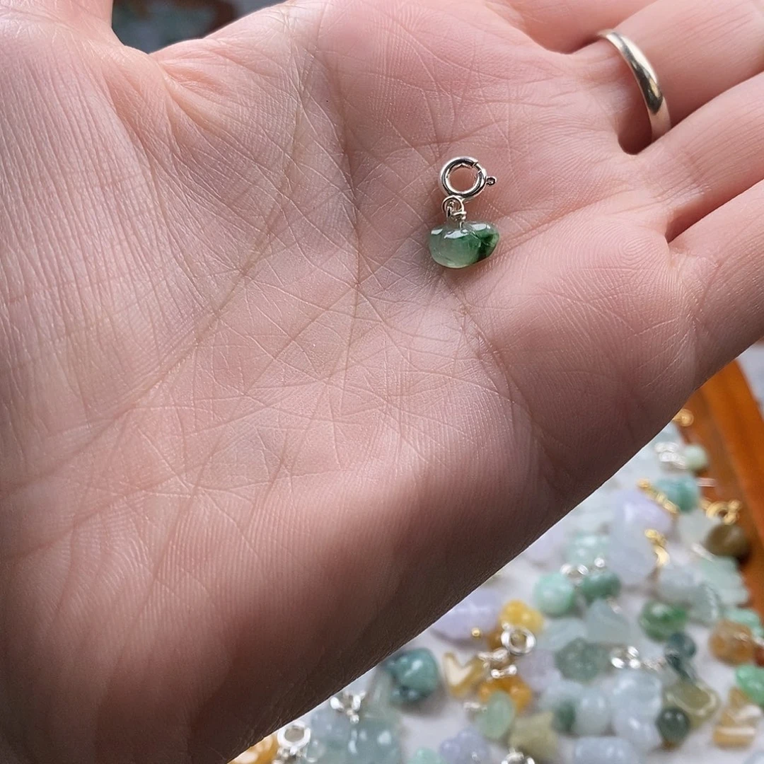 翡翠颈饰未镶嵌?****森螃蟹