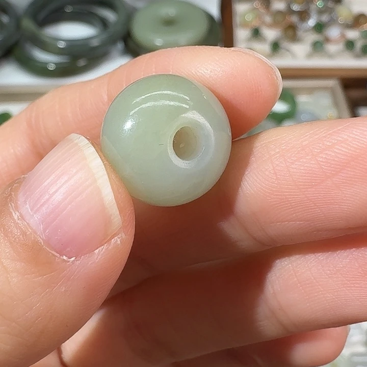 和田玉未镶嵌颈饰15.811.7