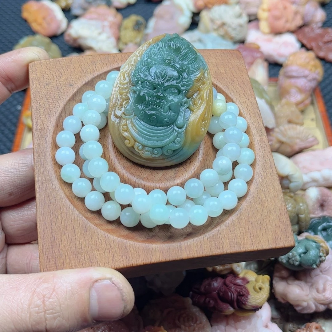 石英质玉吊坠(不含链)未镶嵌。****?