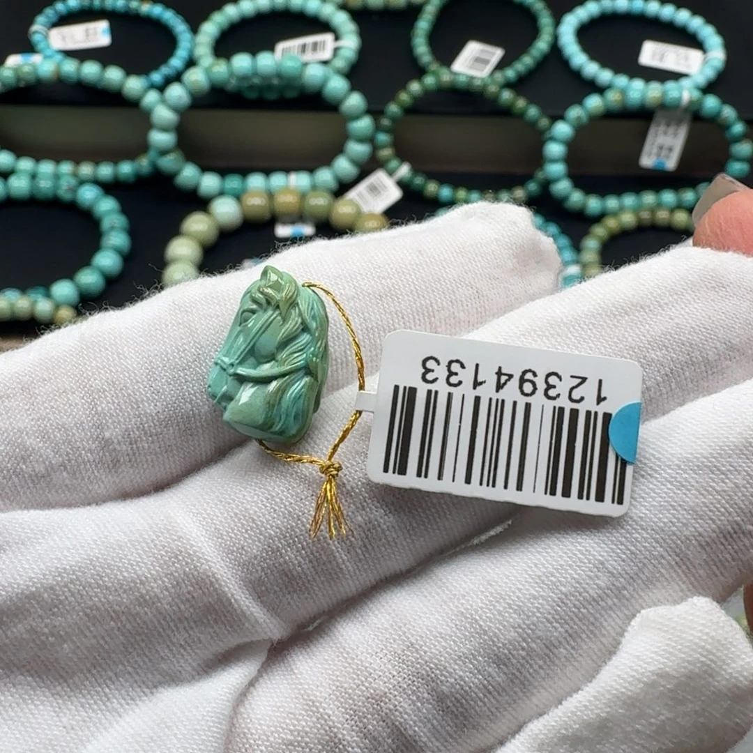 绿松石未镶嵌挂件