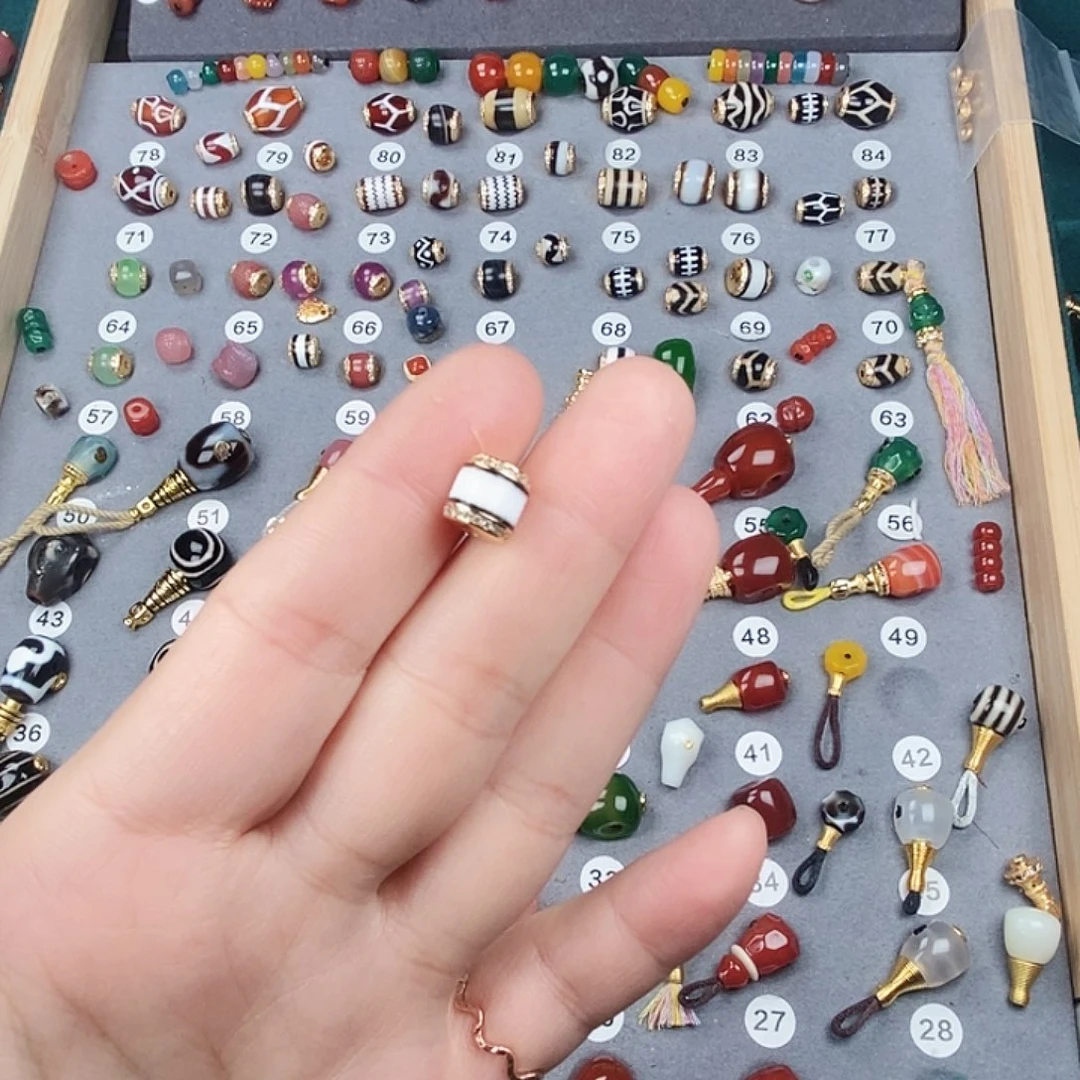 只***。玛瑙/玉髓未镶嵌饰品