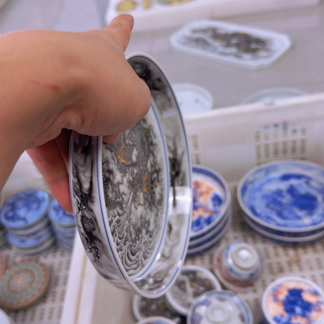 瓷片墨龙吸水大壶乘景德镇