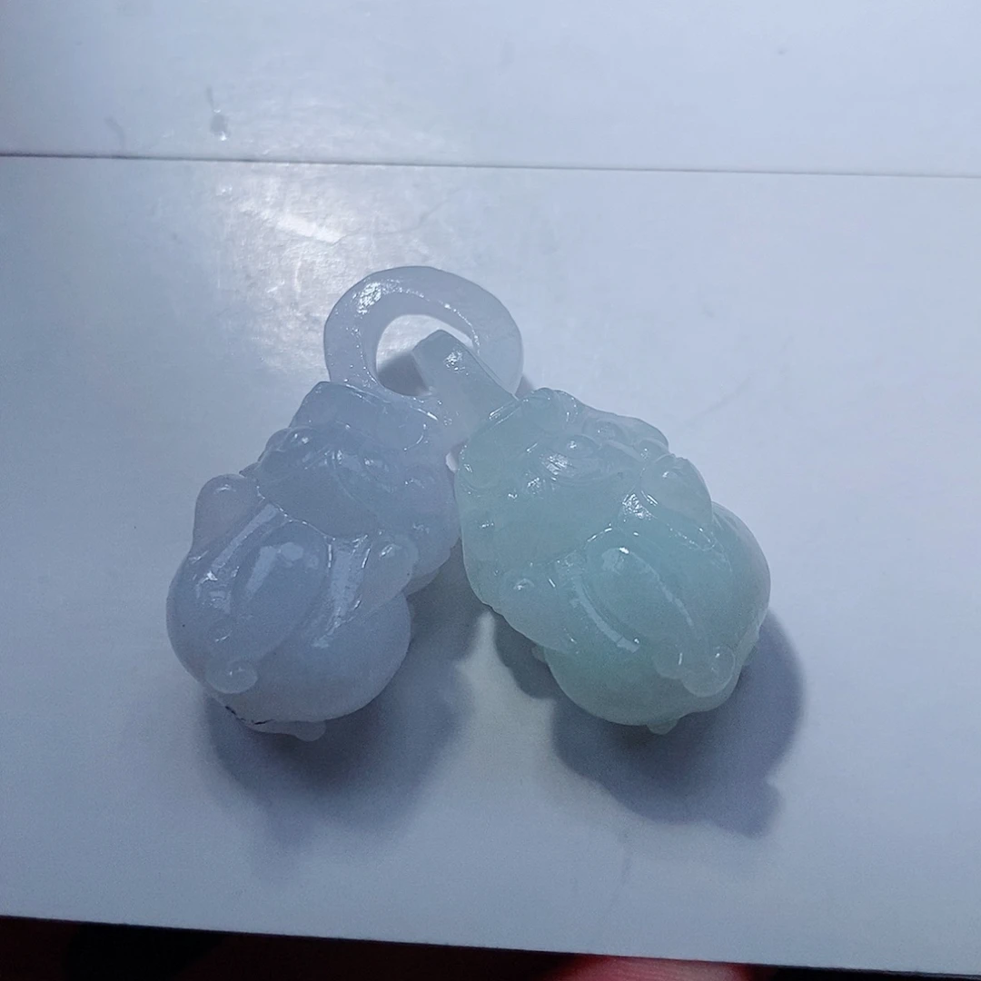 虫***宝定制翡翠未镶嵌翡翠