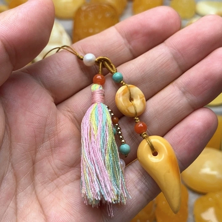 未镶嵌颈饰琥珀琥珀蜜蜡吊坠