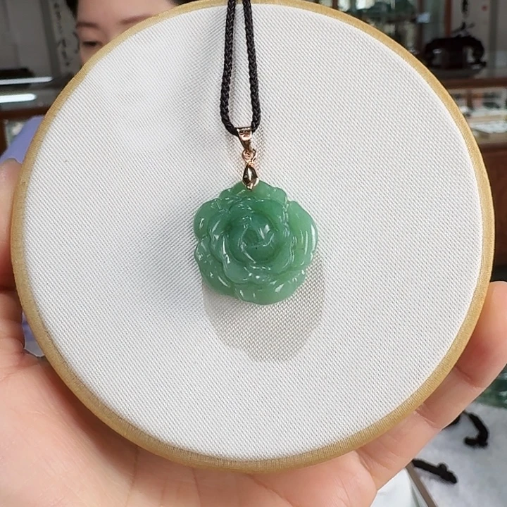 密玉（石英质玉）未镶嵌吊坠