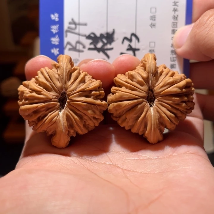 文玩核桃吊坠文玩
