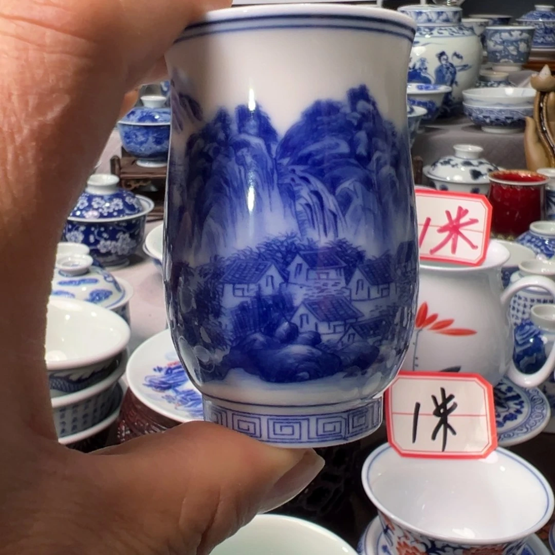 摆件景德镇青花瓷器