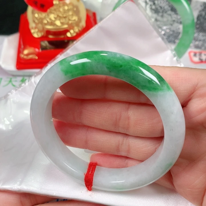 翡翠手镯未镶嵌   编号DH1205 正圈56
