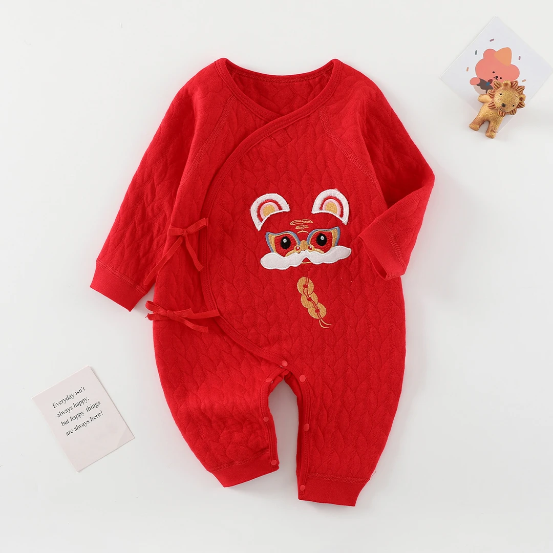 蛇年宝宝喜庆衣服新生儿保暖蝴蝶衣纯棉婴儿百天服空气棉红色满月