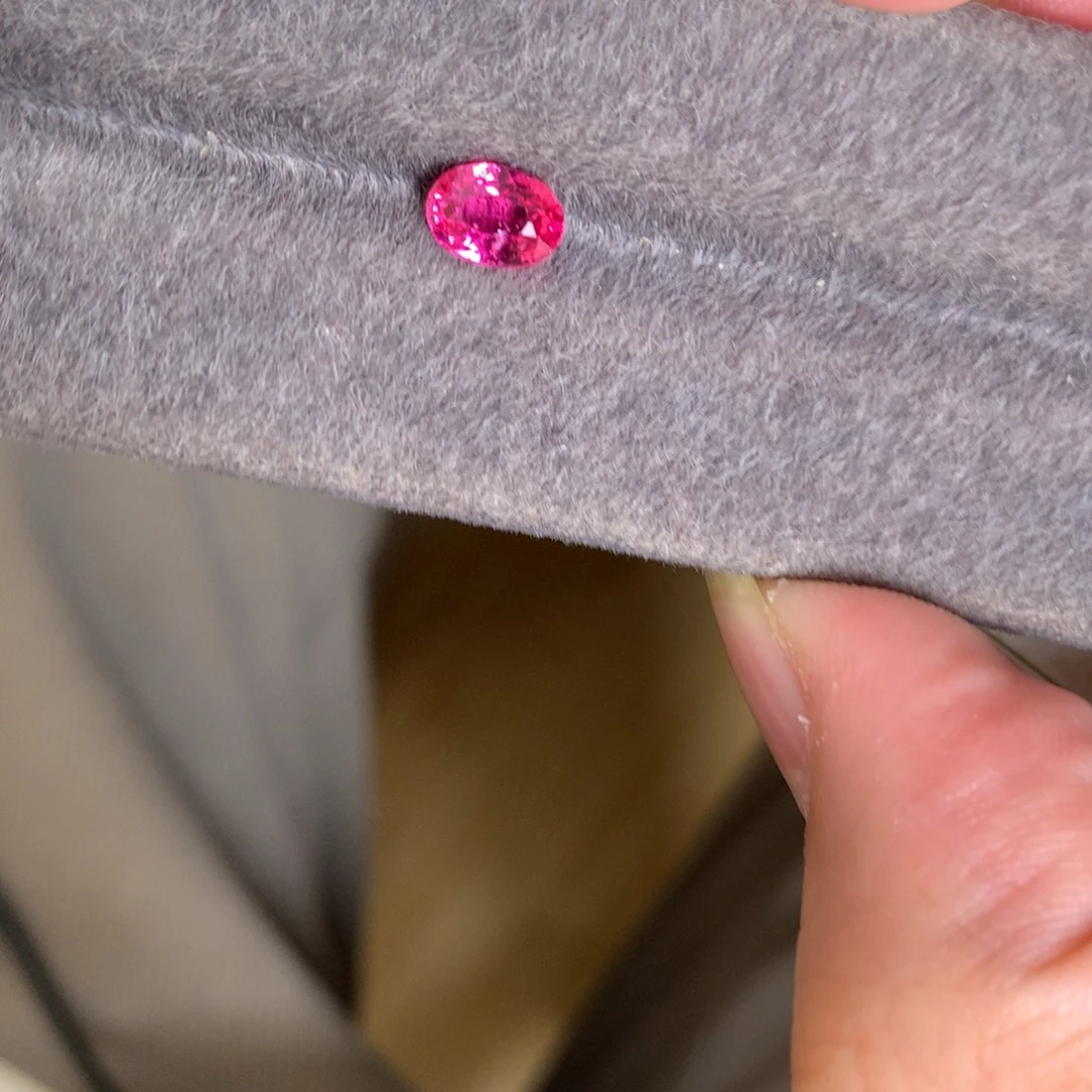 尖晶石裸石1.2卡 莲花 马哼盖