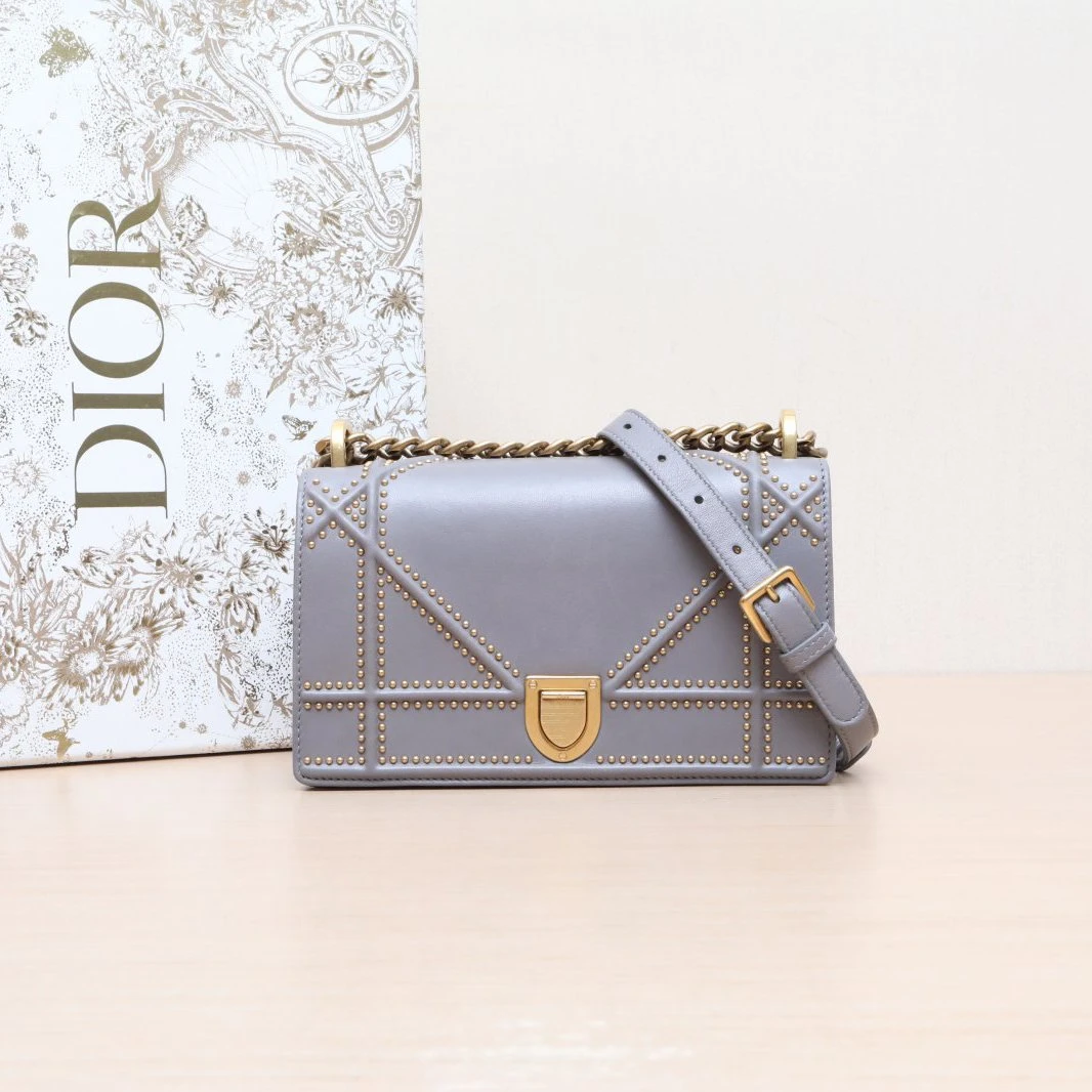 95新 DIOR/迪奥 满减黑黑 盾牌包 小号 21 灰色 铆钉饰面