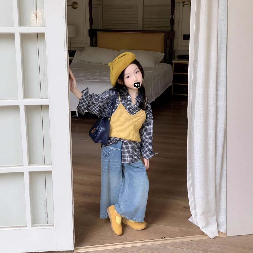 小思家女童2025秋季新款韩版百搭休闲纯色背心格子衬衣牛仔裤套装