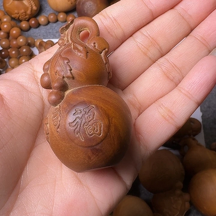 檀香木手串/手链老山檀香满工黑肉福字大葫芦