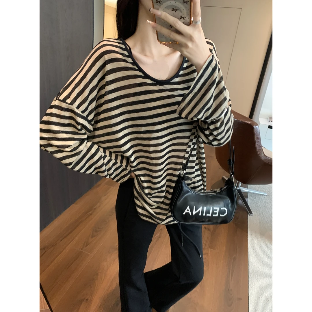 慵懒风条纹喇叭袖长袖T恤女春季宽松设计感防晒空调罩衫打底上衣