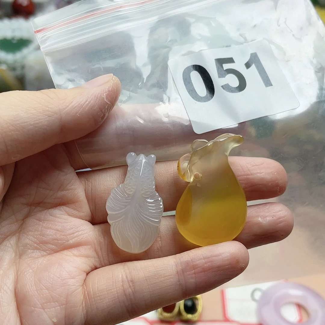 合金颈饰玛瑙/玉髓腊*子