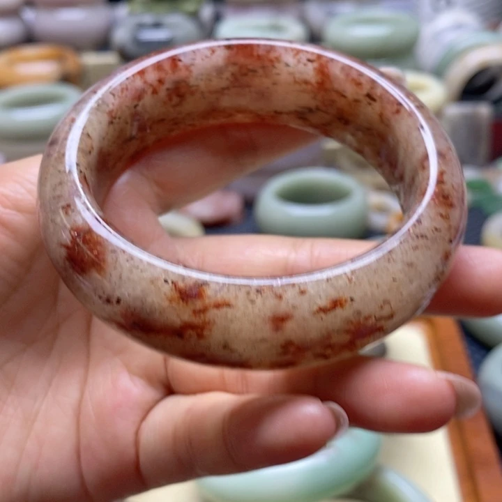 石英岩玉手镯未镶嵌