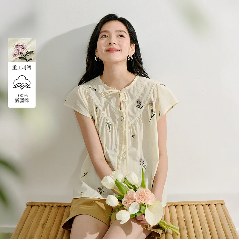 【一秒入夏】茵曼夏季清新蝙蝠袖V领蝴蝶结系带刺绣碎花短袖衬衫