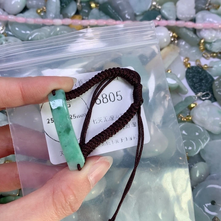 翡翠颈饰9K金镶嵌文*翡翠