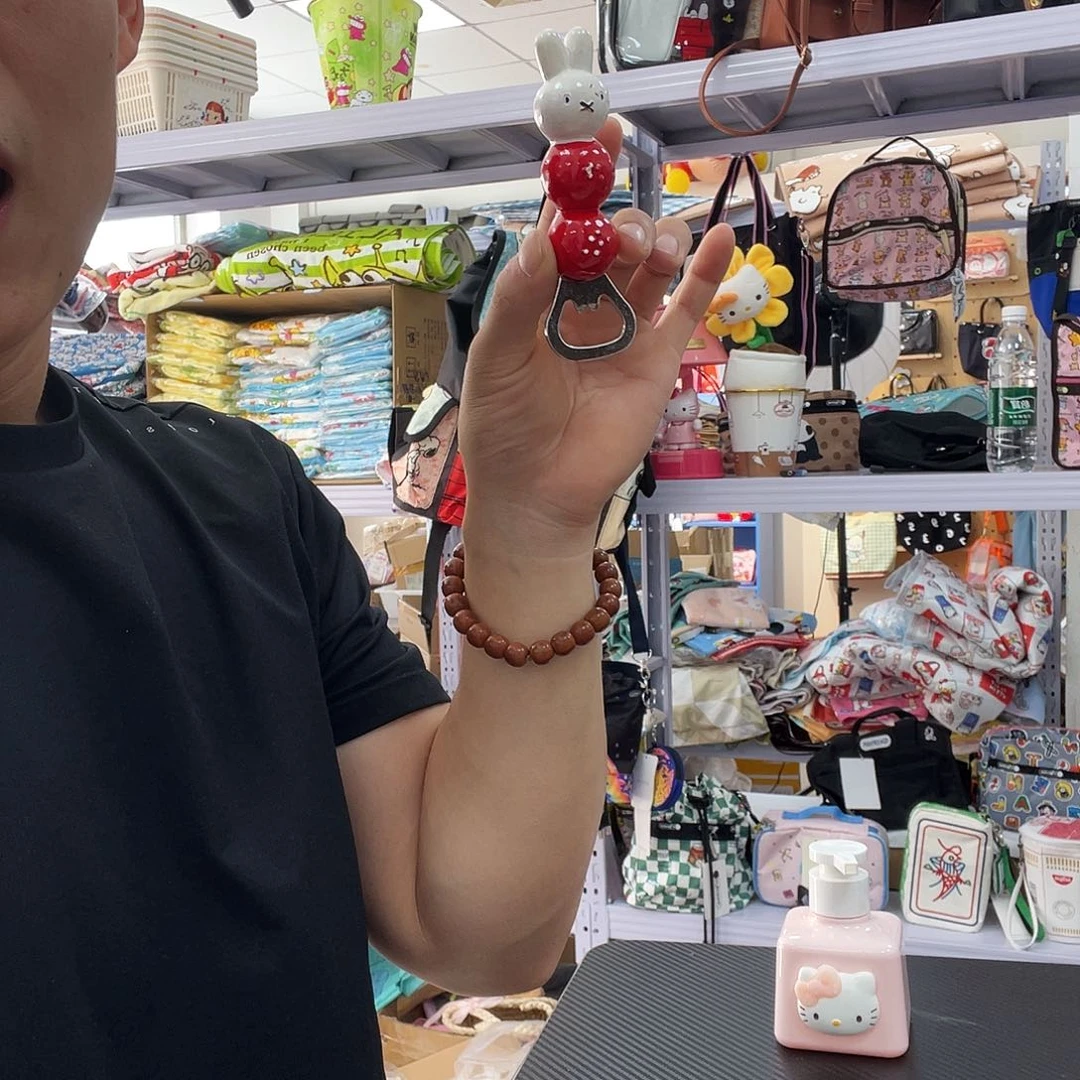 PU化妆包等产品和产品