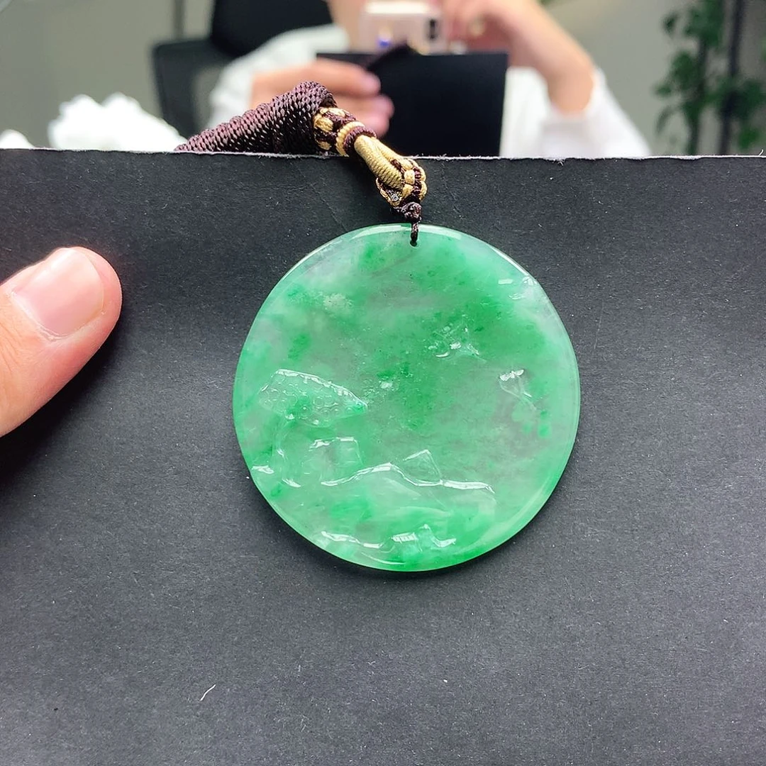 石英质玉未镶嵌颈饰