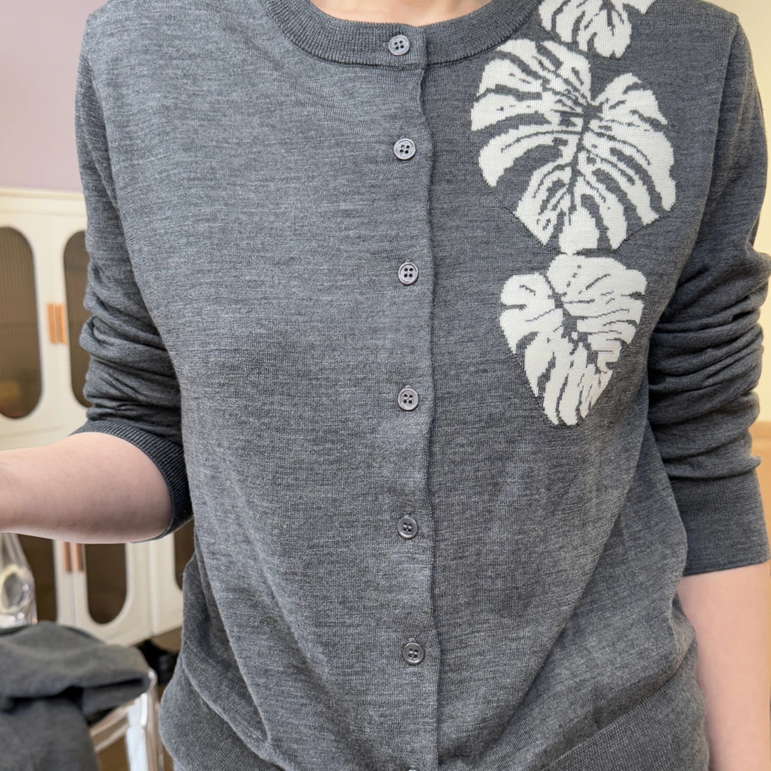 【CHU XUI】衬衫袖花朵刺绣女INS风毛针织衫蓝色毛衣女装上衣通勤