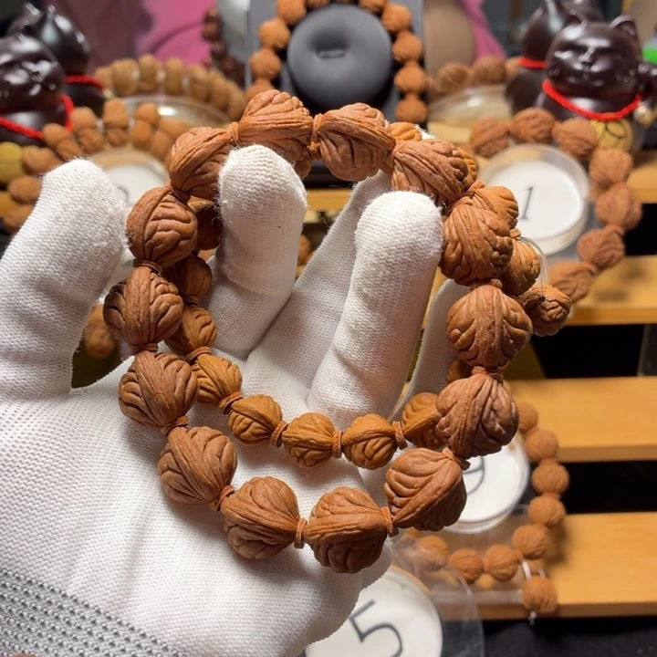 用***G手串桃核红魔，金蝉纹手串