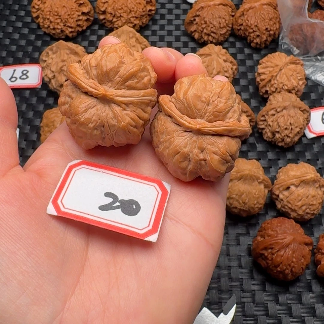 文玩核桃把件蛤蟆头异形37尺