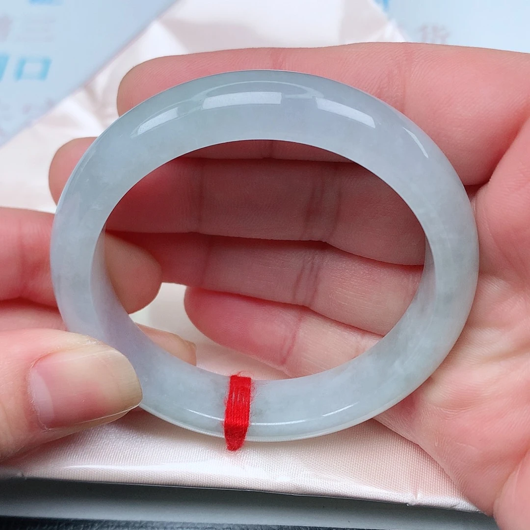 翡翠手镯未镶嵌天然