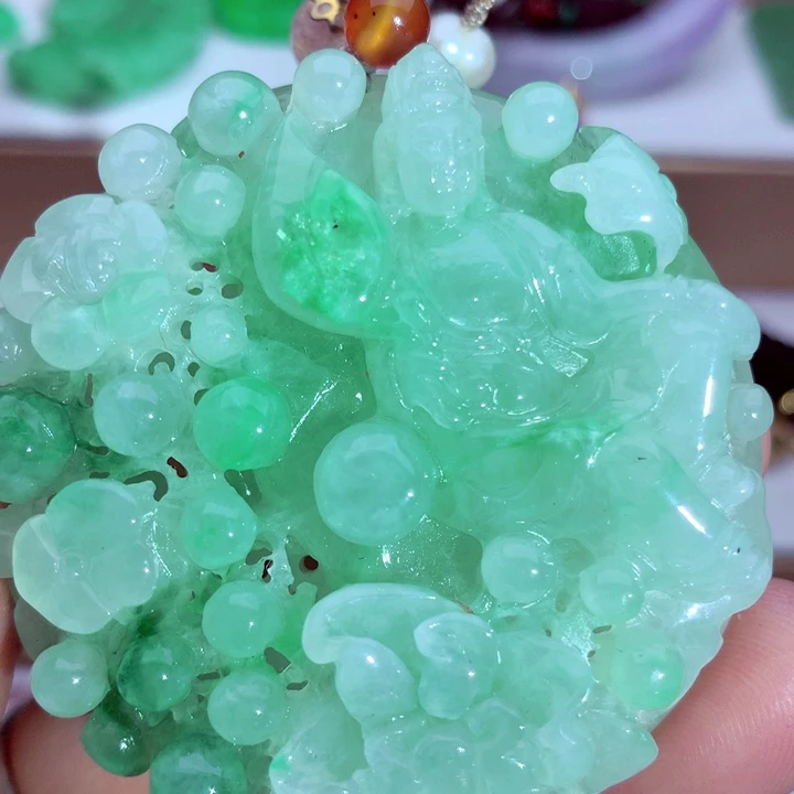 翡翠未镶嵌吊坠(不含链)