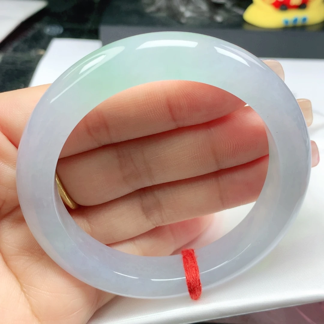 翡翠未镶嵌手镯正