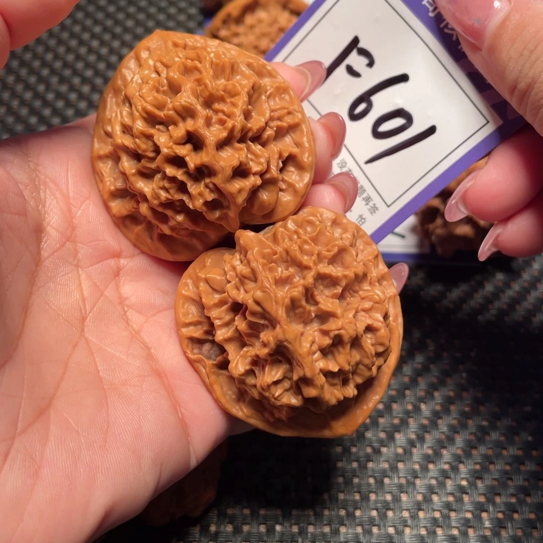 桃核把件601号帝王46