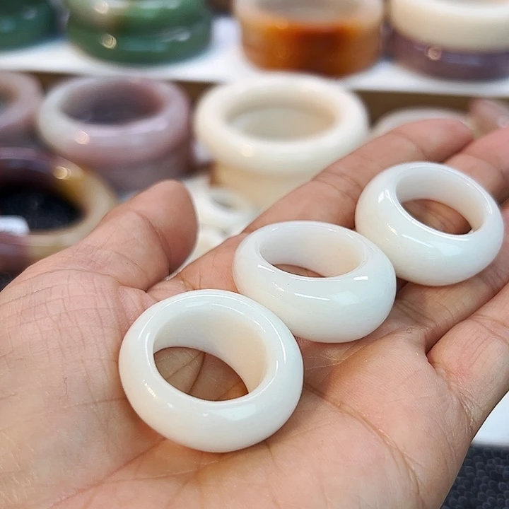 石英质玉手镯合金小***贝