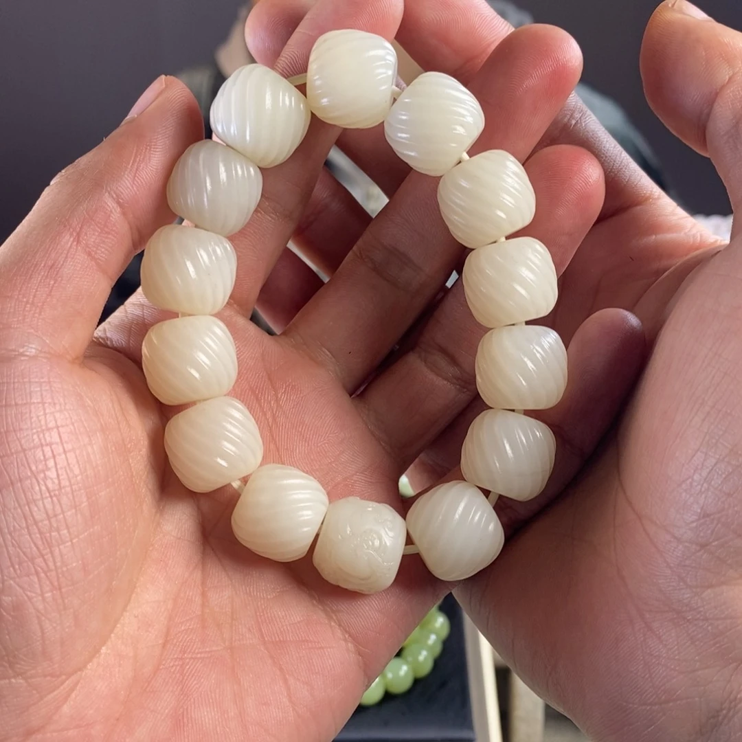 未镶嵌手串和田玉