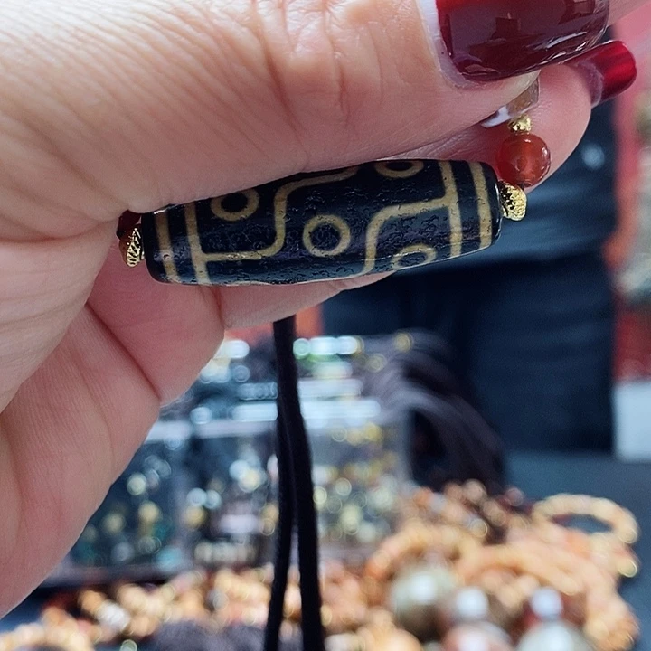 玛瑙/玉髓颈饰合金