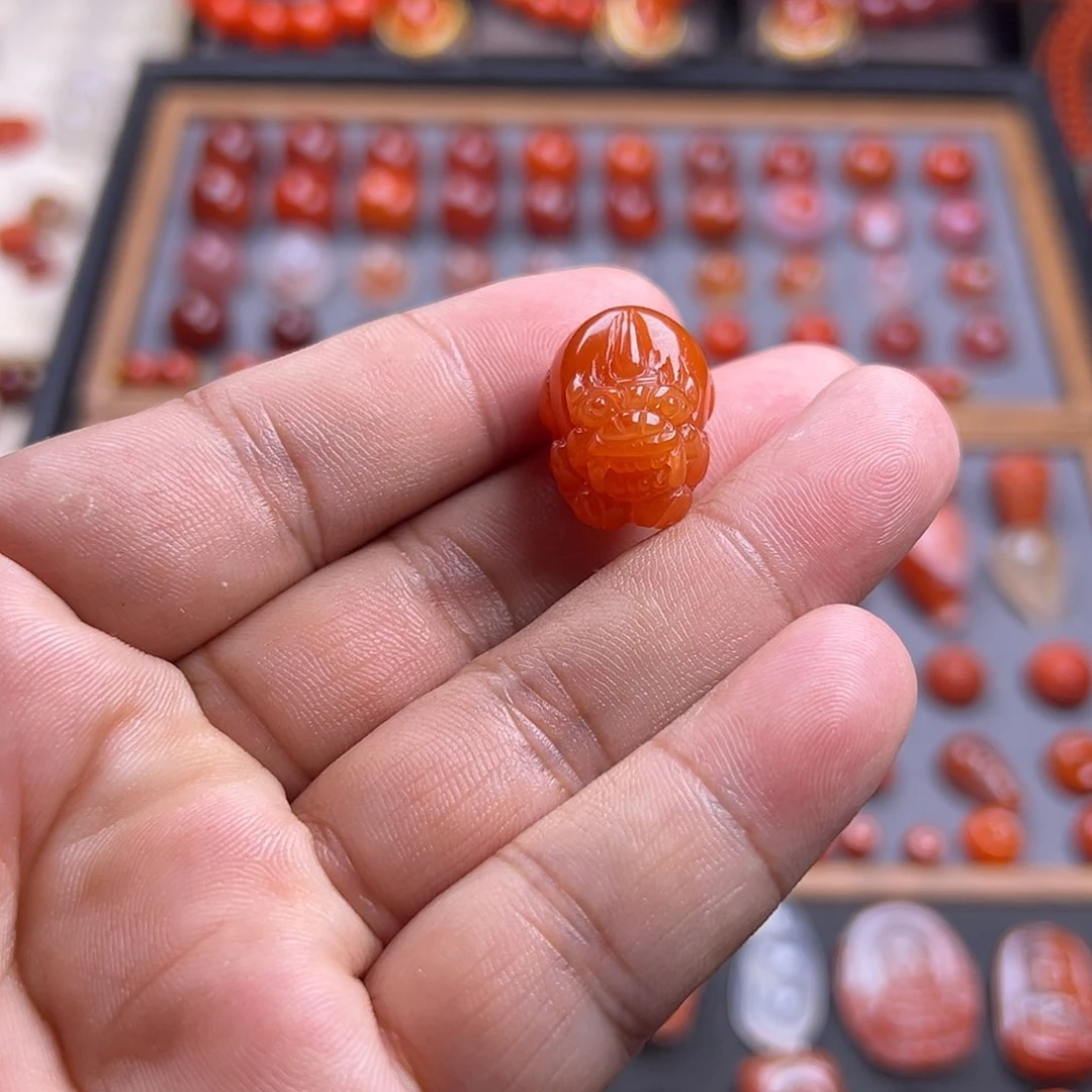 南红玛瑙未镶嵌珠宝奇石